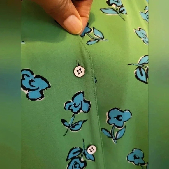 Cabi Kelly Green Go to Painters Smock Button Down Floral Oversized Blouse(S) - Picture 10 of 13